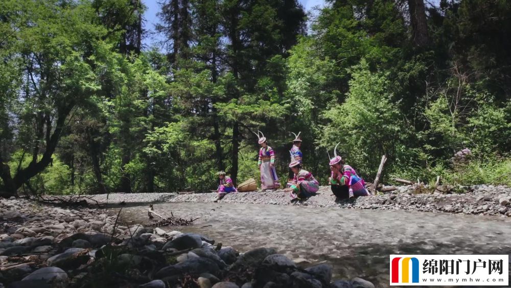 紀(jì)錄電影《白馬姐妹》展現(xiàn)鄉(xiāng)村振興實(shí)踐成果