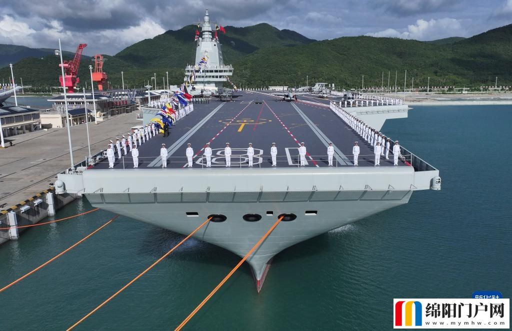 我國第一艘電磁彈射型航空母艦入列